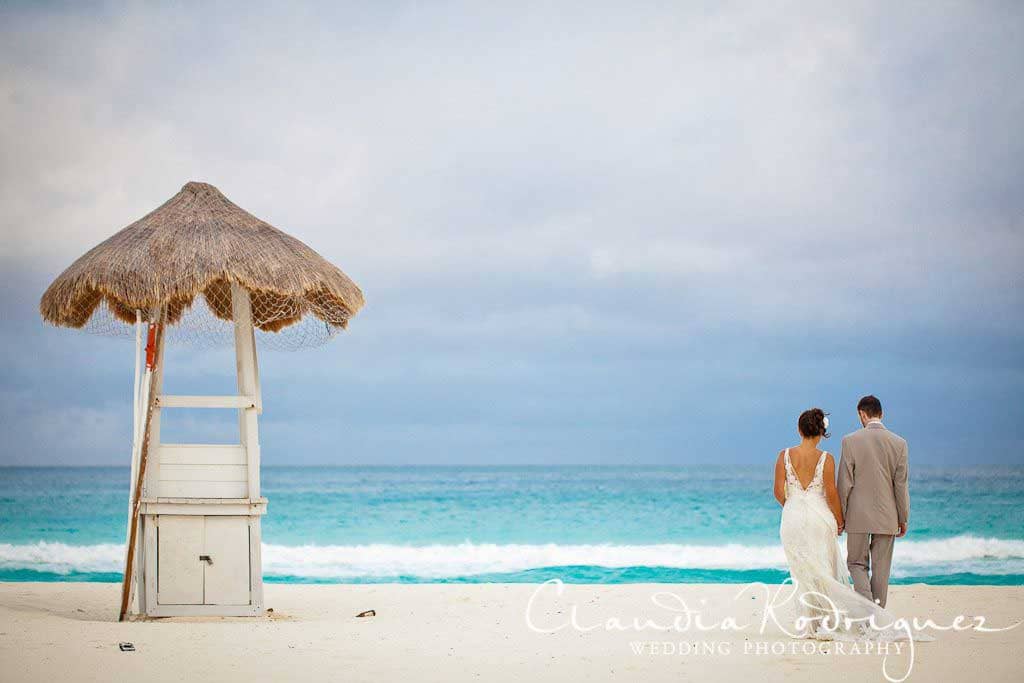 Couple on beach in Mexico White Sand Liz Moore Weddings 