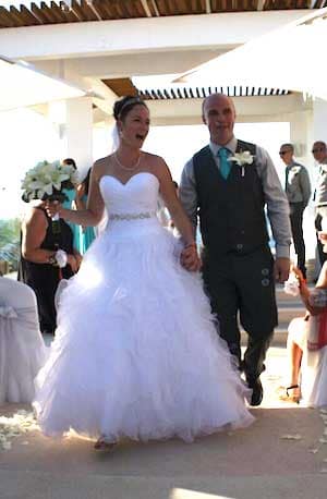 Iberostar-Playa-Mita-Mexico-bride-and-groom