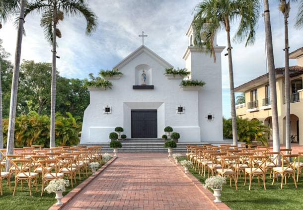 8 Stunning wedding pictures are a given outside the Ermita Chapel