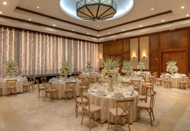 9 Grand Ballroom reflects a feeling of pure luxury!