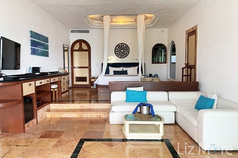 Zoetry-Villa-Rolandi-oceanfront-bedroom-suite.jpg