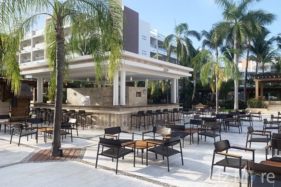 Excellence-Playa-Mujeres-Outdoor-bar.jpg