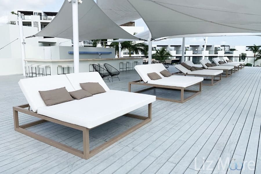 Finest-Playa-Mujeres-upper-deck-lounge-area.jpg