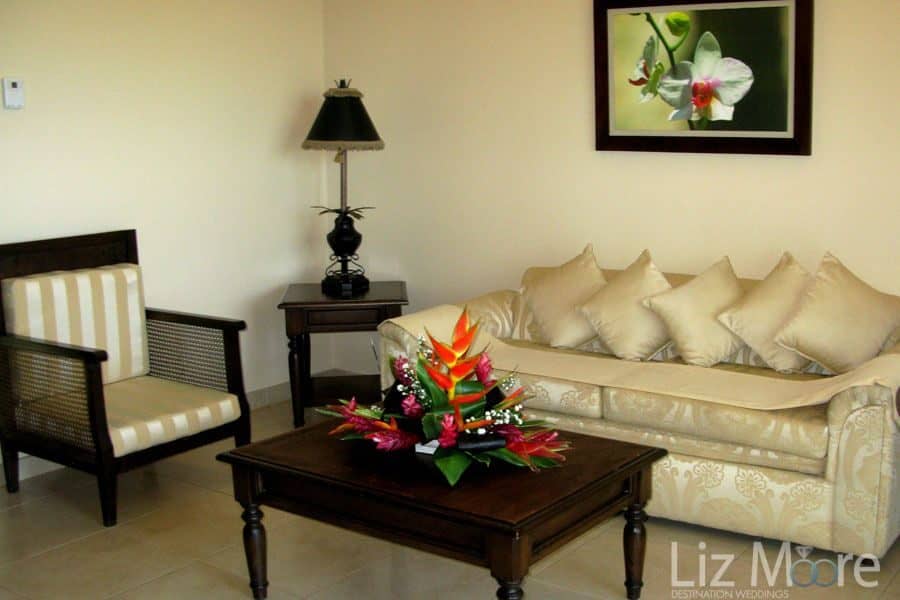 Four-Seasons-Costa-Rica-Papagayo-bedroom-lounge-area.jpg
