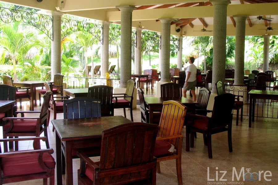 Four-Seasons-Costa-Rica-Papagayo-restaurant.jpg