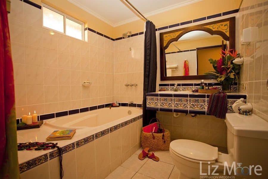 Hotel-Parador-Resort-Spa-bedroom-bathroom.jpg