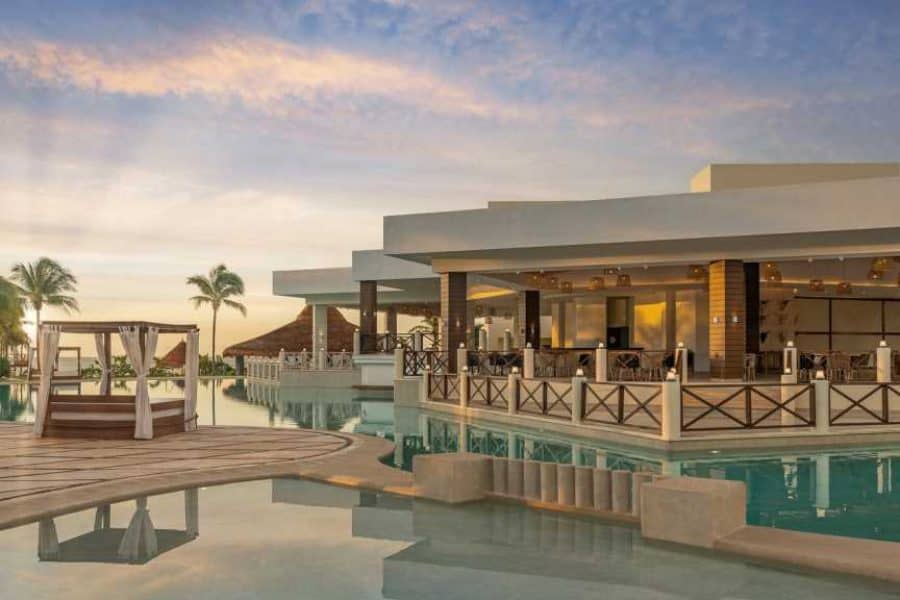 Hyatt-Ziva-Riviera-Cancun-Main-Pool-Balik-min