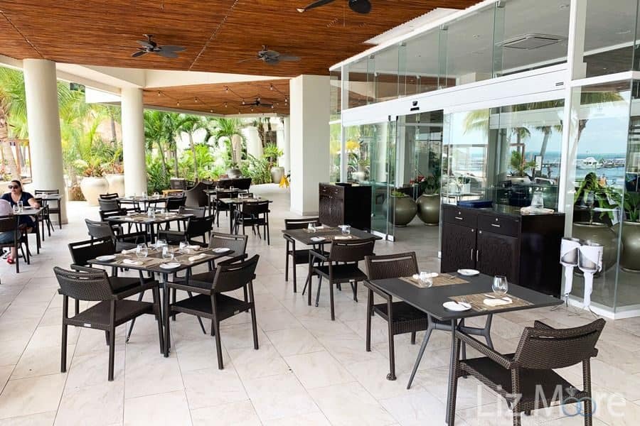 Isla-Mujeres-Palace-outside-restaurant-dining-area.jpg