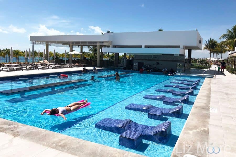 Riu-Costa-Mujeres-Palace-main-pool.jpg