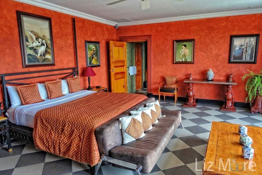 Villa-Caletas-Hotel-suite.jpg